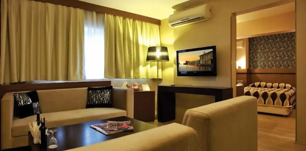Susuzlu Hotel