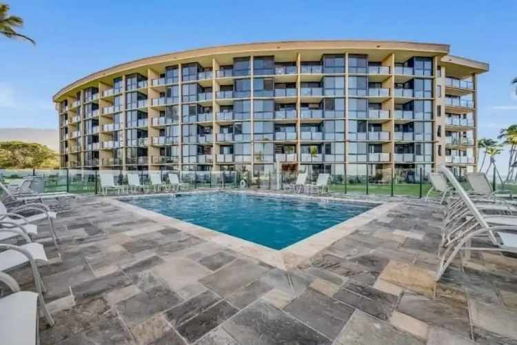 Kihei Surfside, #608 1 Bedroom Condo by RedAwning
