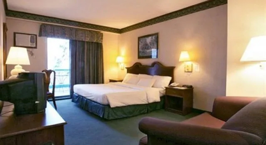Days Hotel Tagaytay