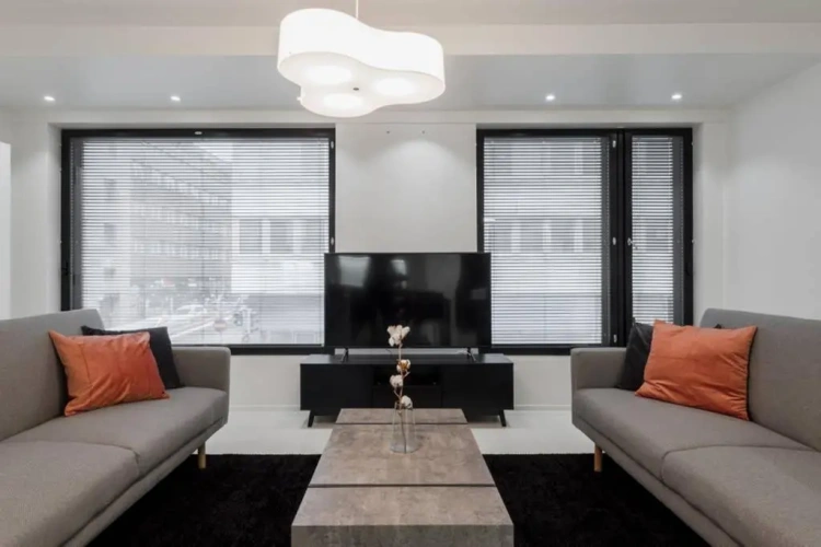 3 Bedrooms Apartment