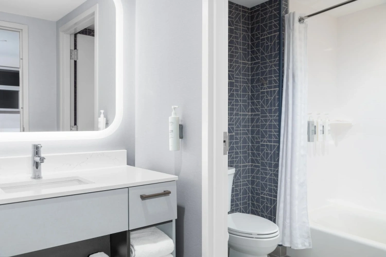 Quadruple Suite