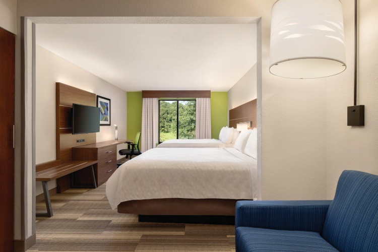 Quadruple Suite