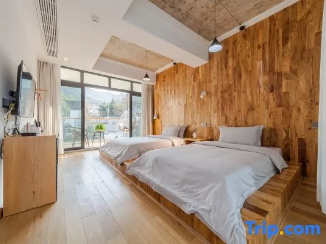 Twin Suite with balcony
