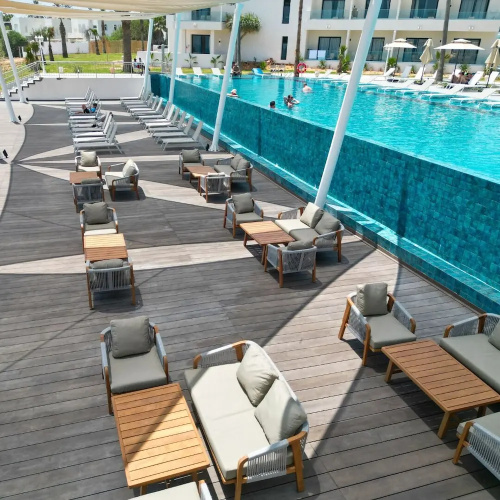 One Resort Premium