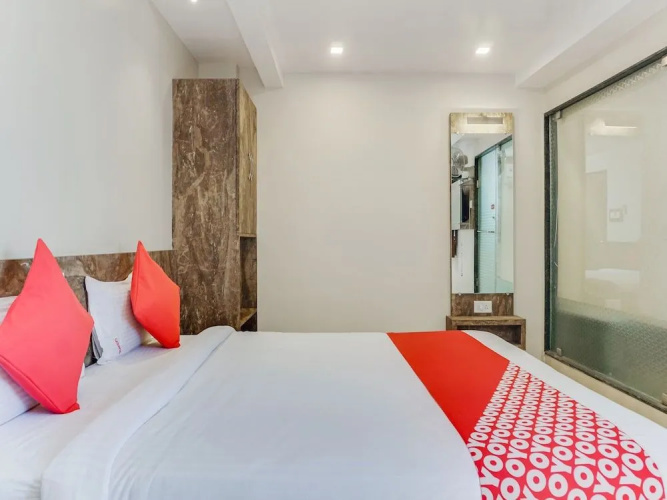 OYO 22571 Hotel Sarathi