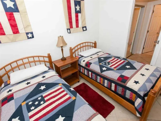 Lighthouse 304 - 3 Br condo by RedAwning