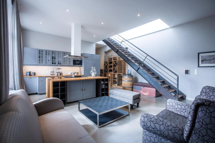 200m2 Splendid Downtown Flat with 75m2 Gergious Terrace