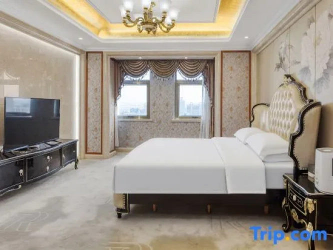 Executive Quadruple Suite