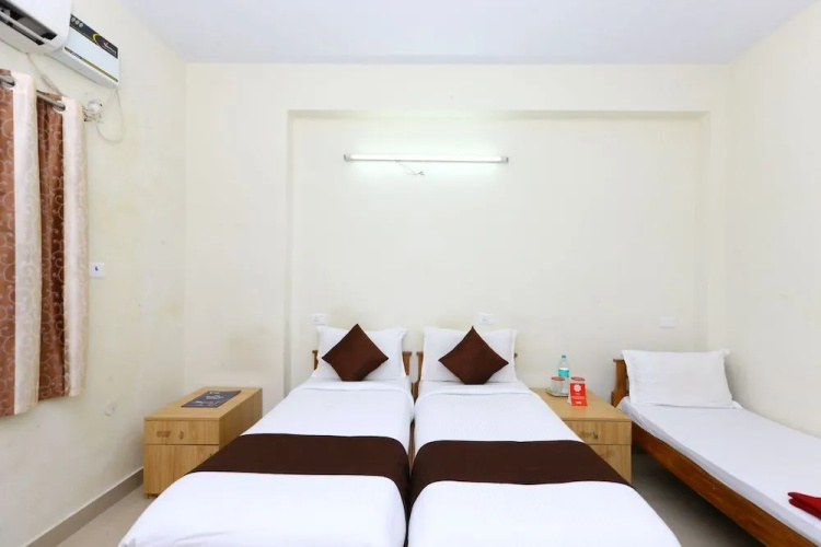OYO 1272 Hotel Parkview INN