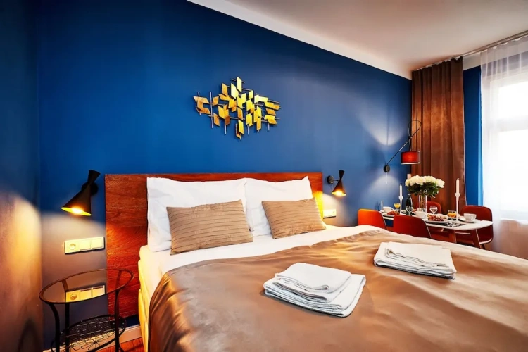 1 Bedroom Apartment