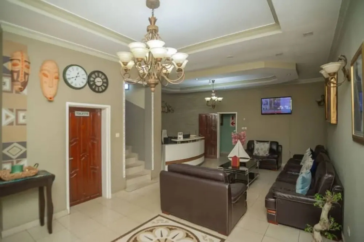 Room-large Room With Free Breakfast