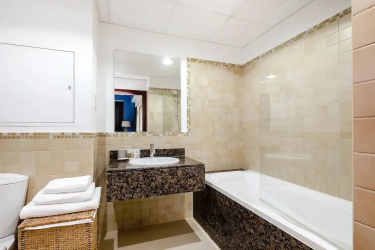 Panoramic Spacious City View 2BR Escape