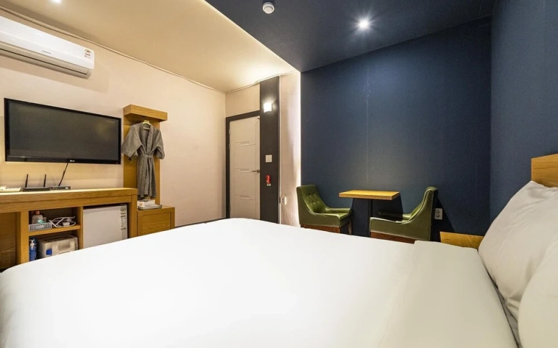 Guest rooms