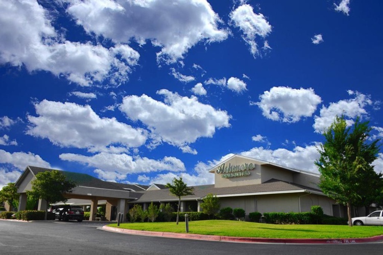 Ashmore Inn And Suites photo 9