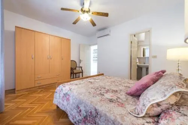 View Port Apartment