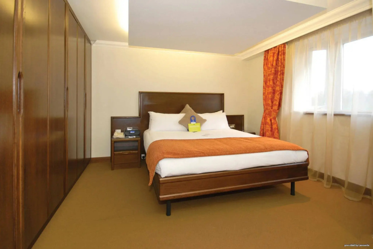 Donnington Manor Hotel