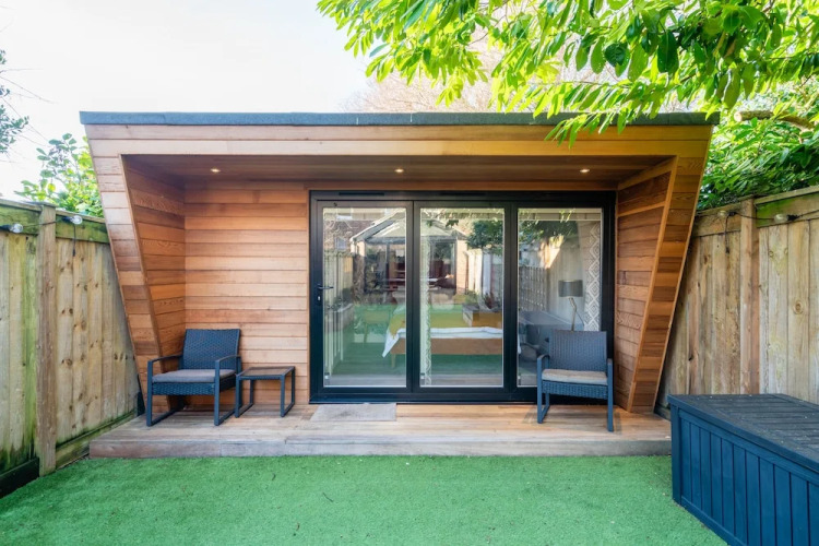 90 Marlborough Road Over view