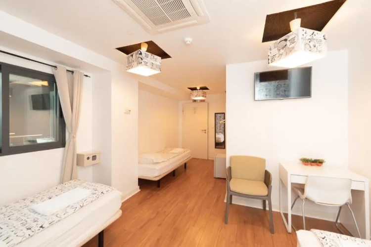 Triple room