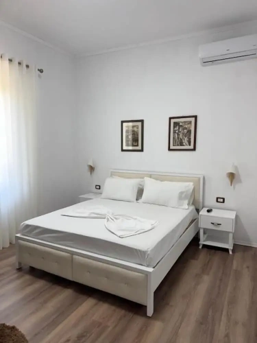 Deluxe Double room with courtyard view