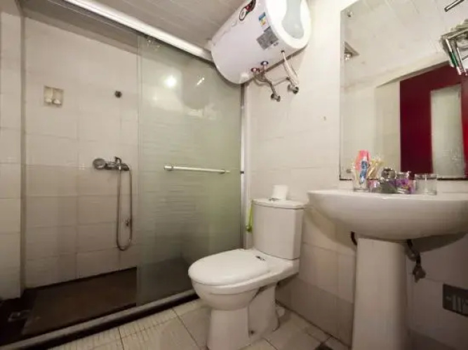 Guanya Apartment Hostel
