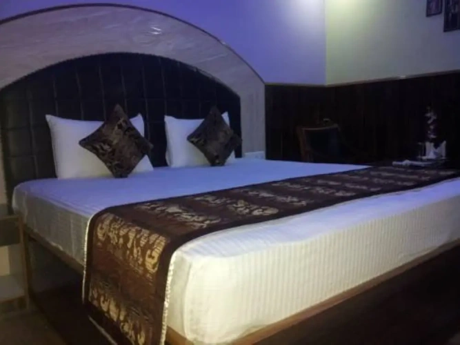Deluxe Double room with city view