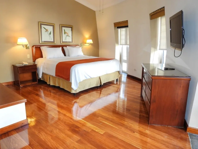 Deluxe Suite