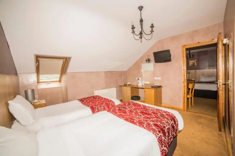 Classic Triple room