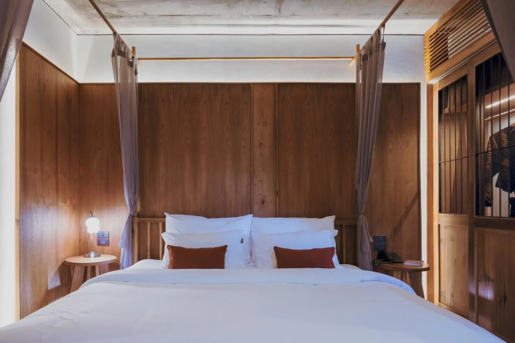 Superior room