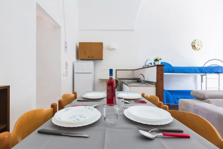 2380 Casa Crispi