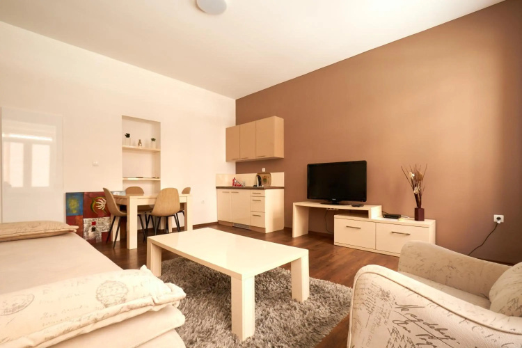 Adi’s Apartman