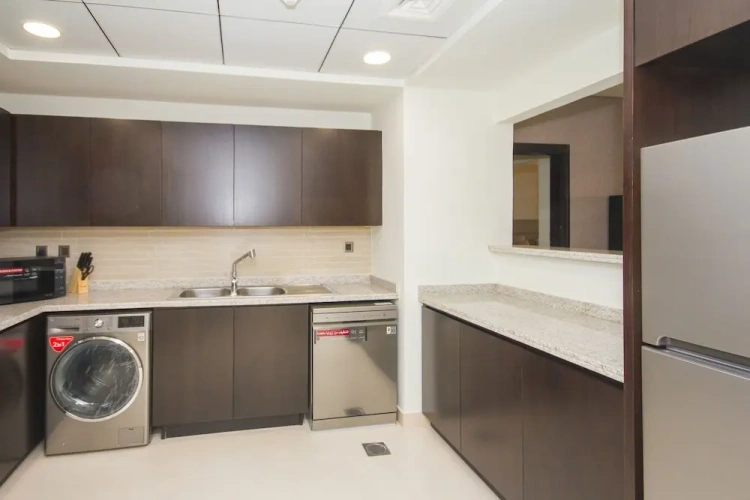 2 Bedrooms Luxury Apartment with balcony and with sea view
