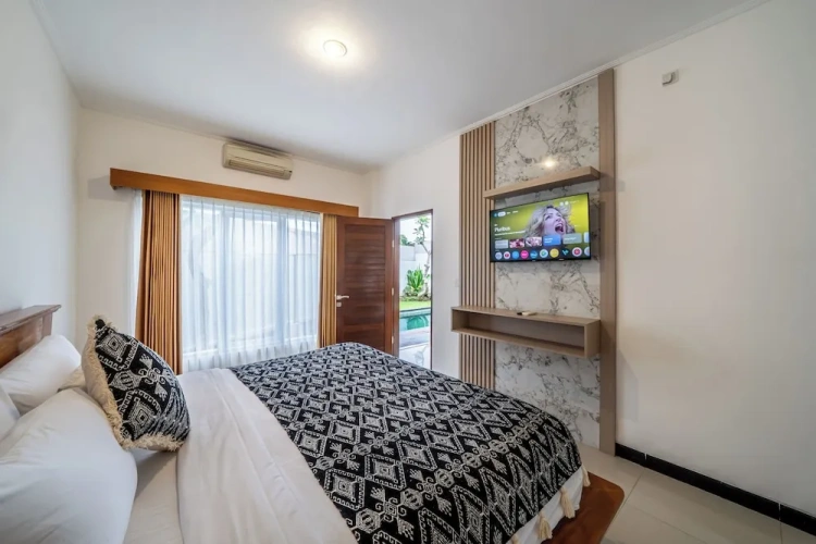 Double Suite with balcony and with pool view
