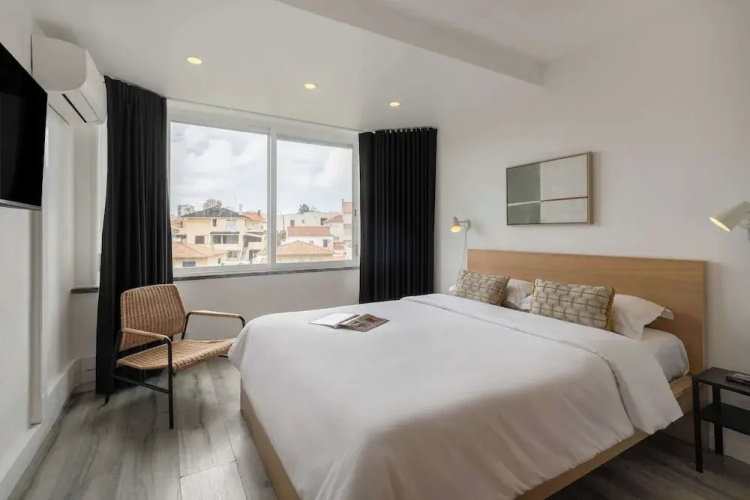 Breeze Apartment by Olala Homes