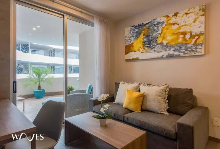 Pool View 1 Br. Steps Away From the Beach