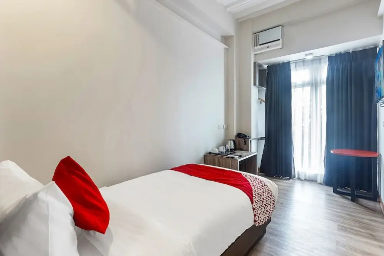 Oyo 241 Airo Hotel