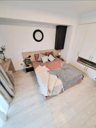 Studio Central Exer I