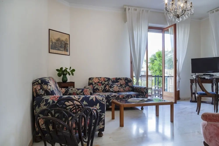 Apartment with balcony