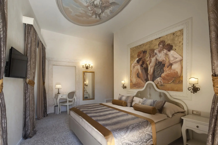 Heritage Hotel Life Palace
