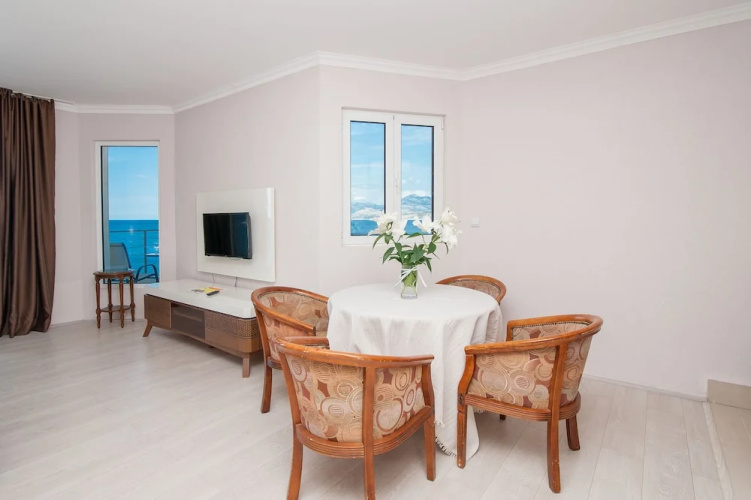 Open Sea Apartments