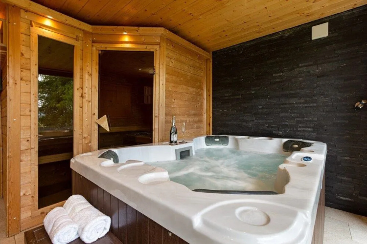 Gorgeous Chalet Amidst Mountains in La Tzoumaz