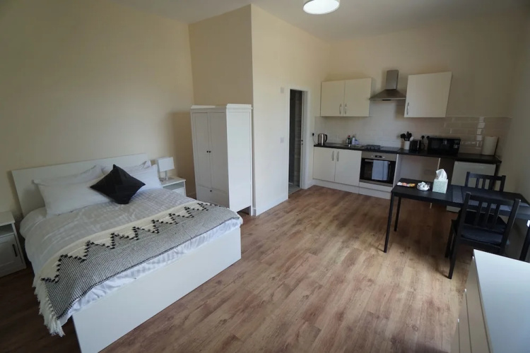 Arbourfield Lodge | Serviced Accomodation