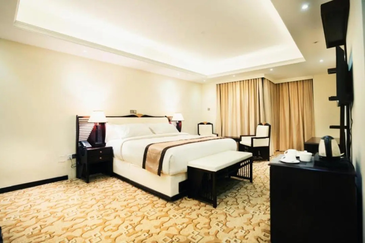 De Leopol Hotel