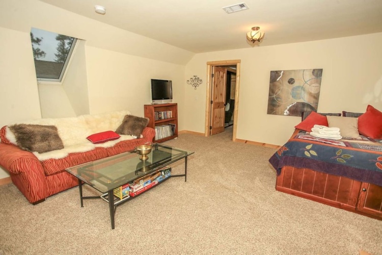 1648 - Luxury on Eagle Ridge by RedAwning