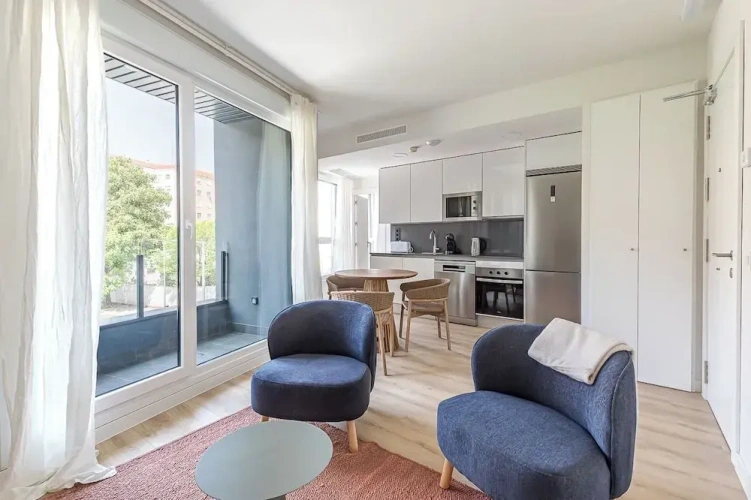 1 Bedroom Apartment