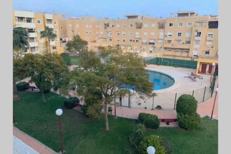 3 Bedrooms Apartment