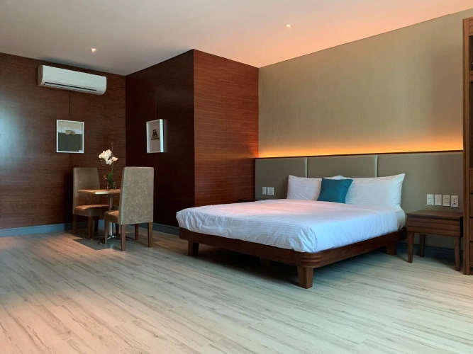 Royal Penthouse Suite