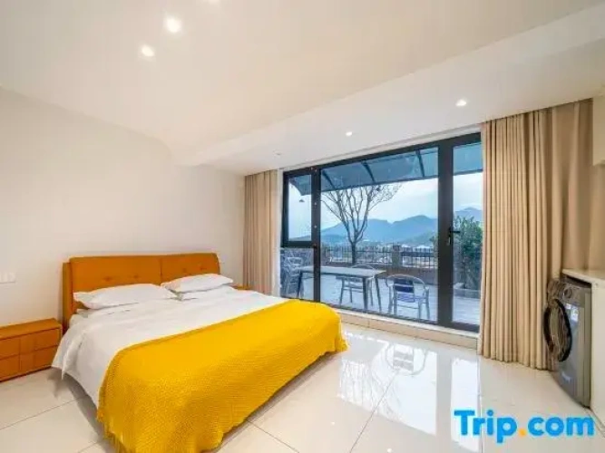 2 Bedrooms Double Suite