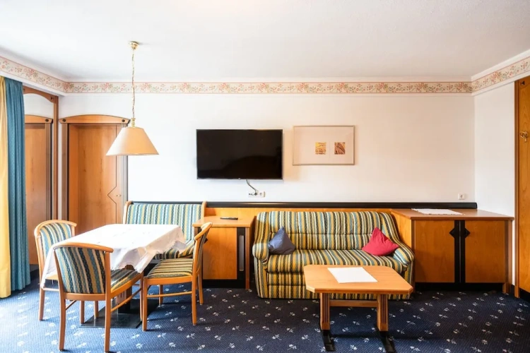 Junior Suite with balcony and with mountain view
