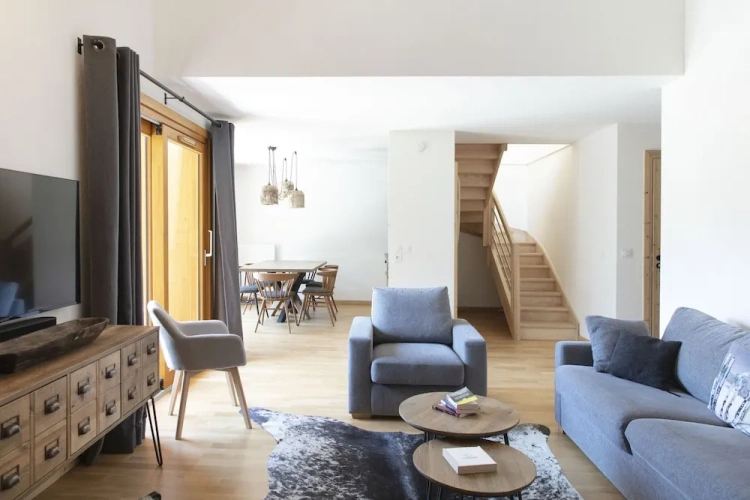 4 Bedrooms Standard Apartment