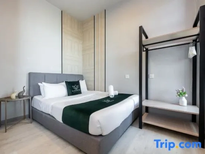 2 Bedrooms Deluxe Double Suite with mountain view